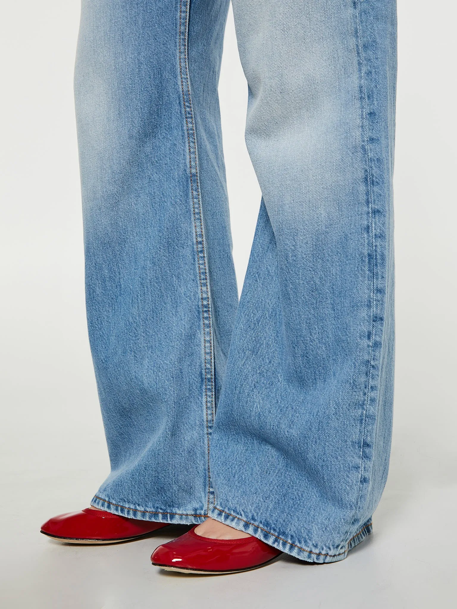 2021 Loose Fit Jeans in Light Blue Vintage